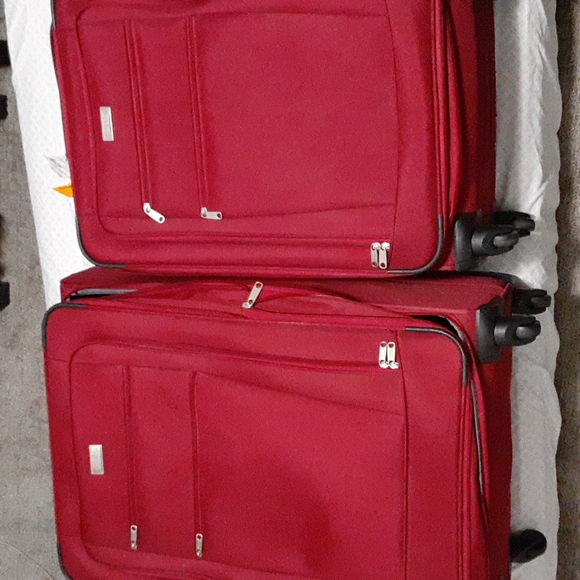 2-Piece Samsonite Luggage Set (Red) - Picture 1 of 2